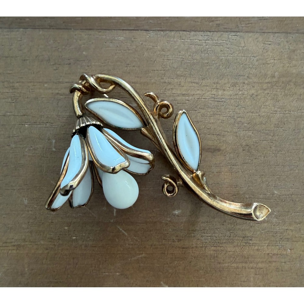 Trifari Bell Flower Gold & Poured Milk Glass